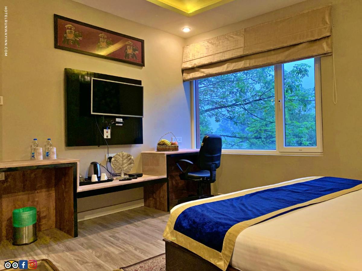 Hotel Runway Inn Pura Raghunath Luaran gambar