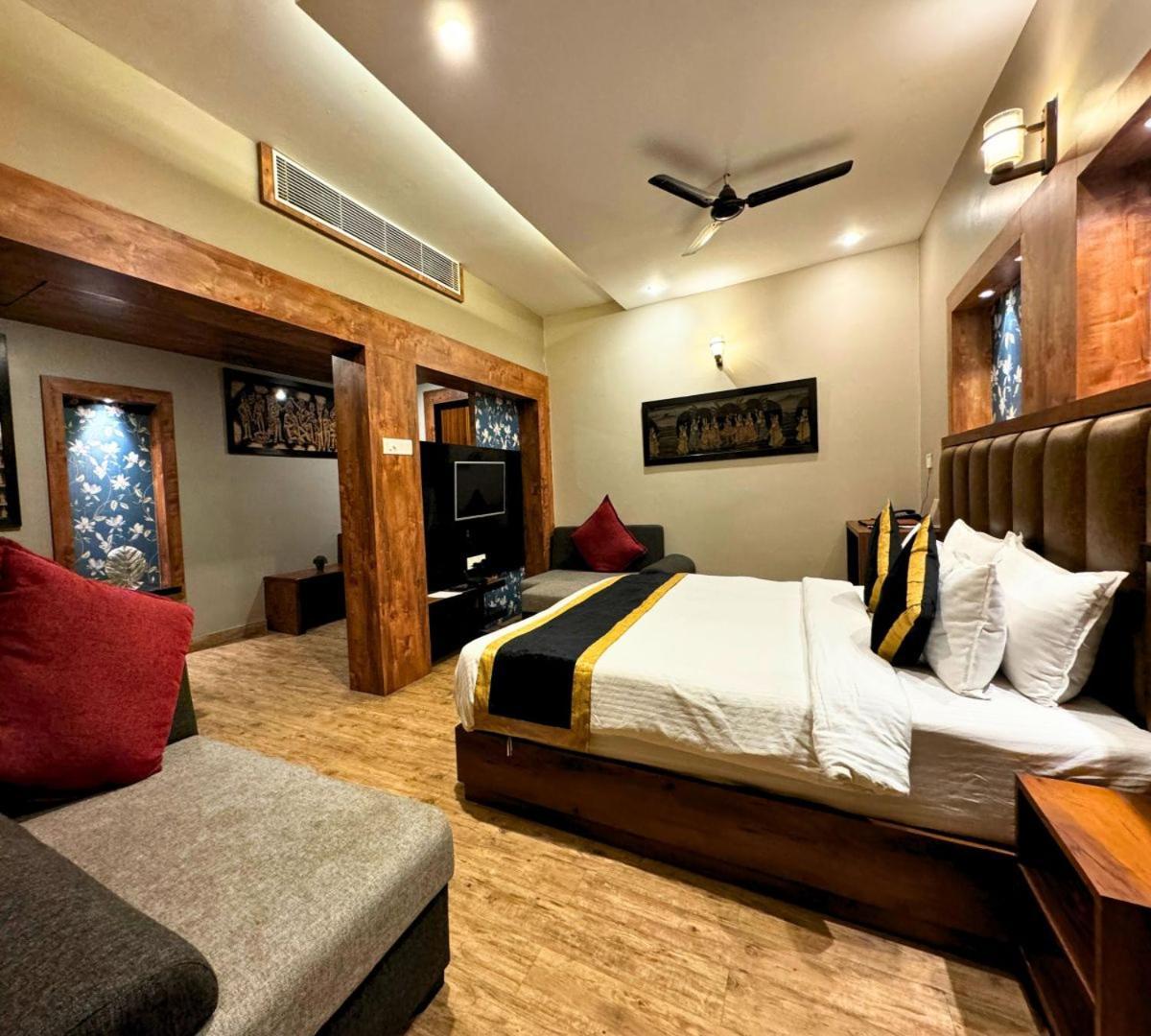 Hotel Runway Inn Pura Raghunath Luaran gambar