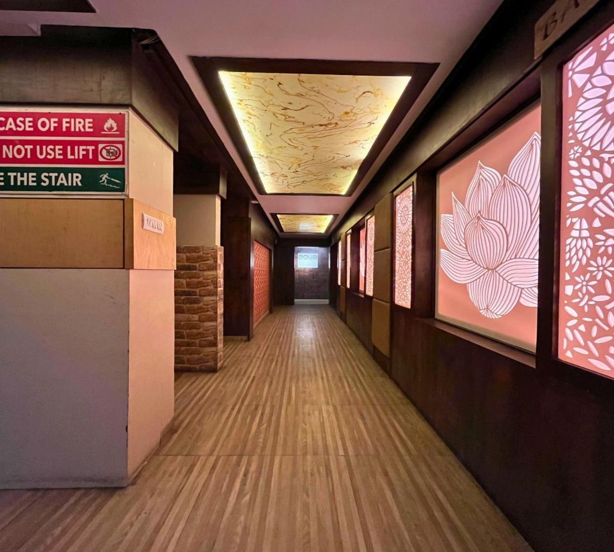 Hotel Runway Inn Pura Raghunath Luaran gambar