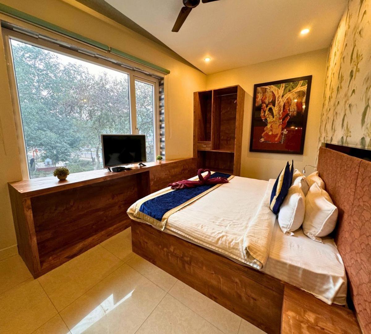 Hotel Runway Inn Pura Raghunath Luaran gambar