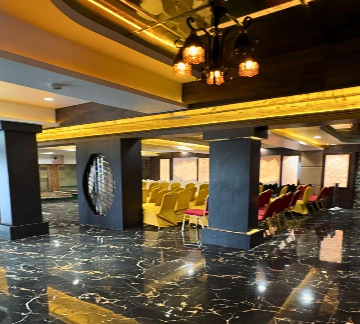 Hotel Runway Inn Pura Raghunath Luaran gambar